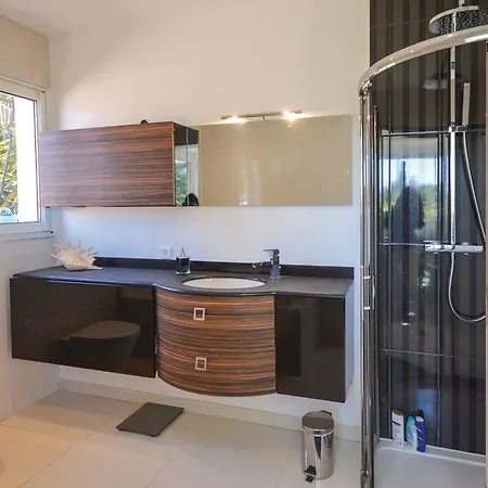 Сasa de vacaciones Three-bedroom Holiday In
