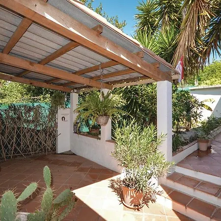 Сasa de vacaciones Three-bedroom Holiday In